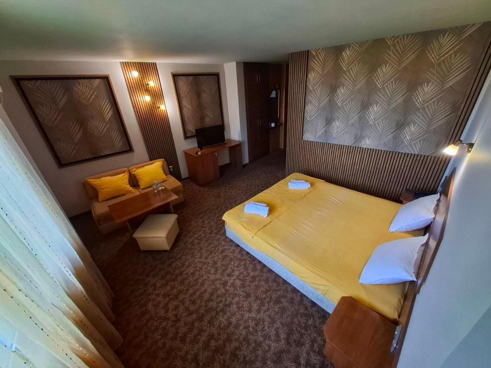 בלאגובגראד Korona Hotel מראה חיצוני תמונה